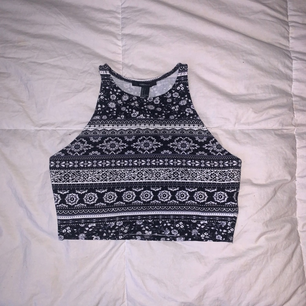 Patterned Crop Top - Picture 3 of 5